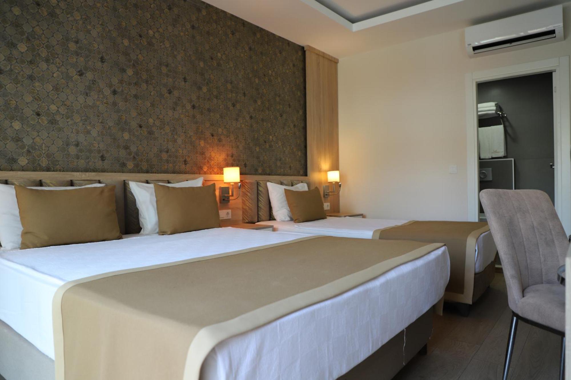 Lara Garden Hotel 4*