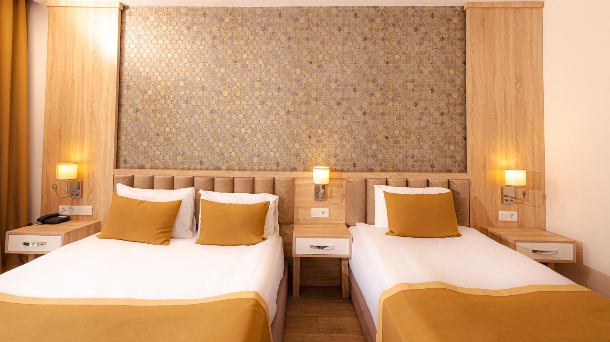 Lara Garden Hotel 4*
