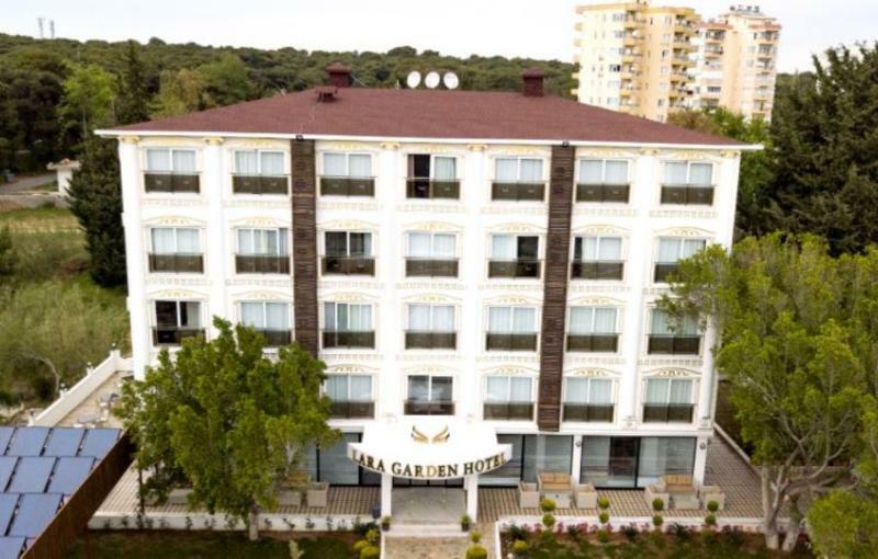 Hotel Lara Garden 4*