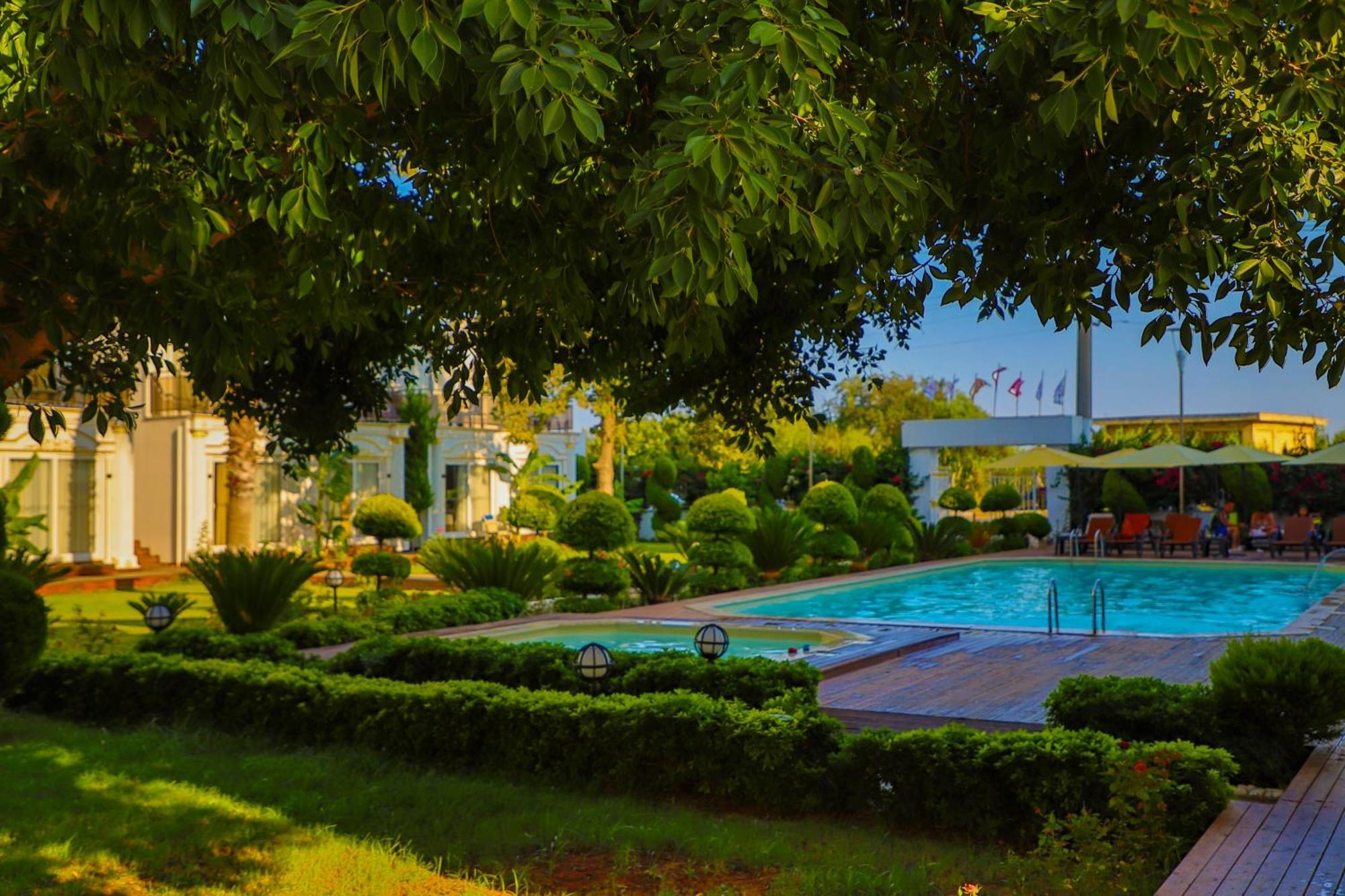 Hotel Lara Garden Butik 4*